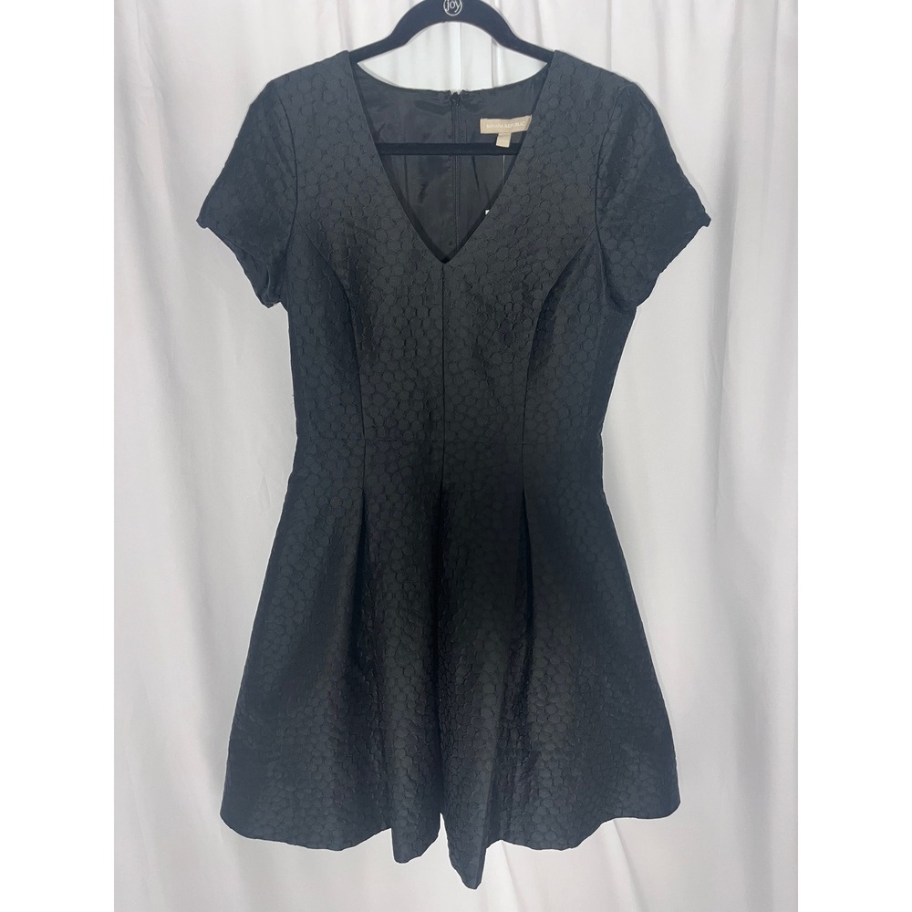 NWT Banana Republic Black Textured Fit & Flare Dress Size 8 Pockets Holiday - Picture 2 of 9